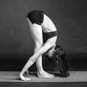 woman-1283425 1920BW